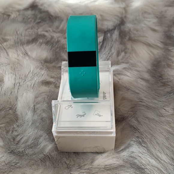 EDI Fitness and Activity Tracker - Picture 6 of 16